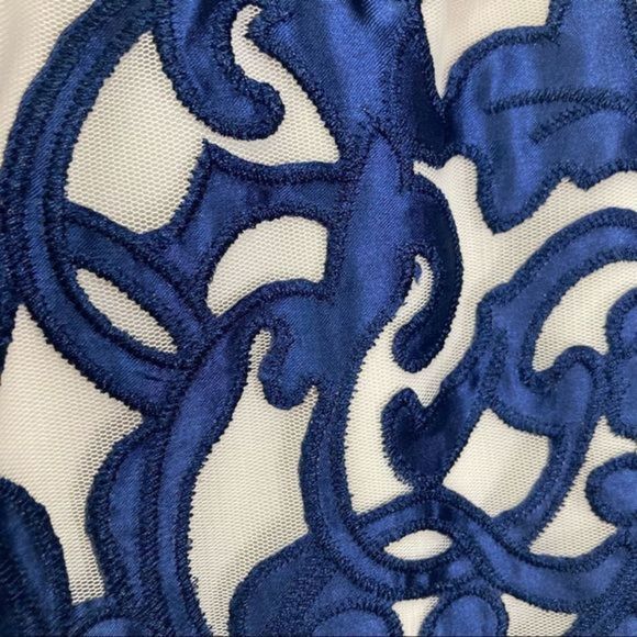 Julia Jordan Blue Appliqué Sheath Dress Mesh Illusion Neckline - Picture 2 of 10